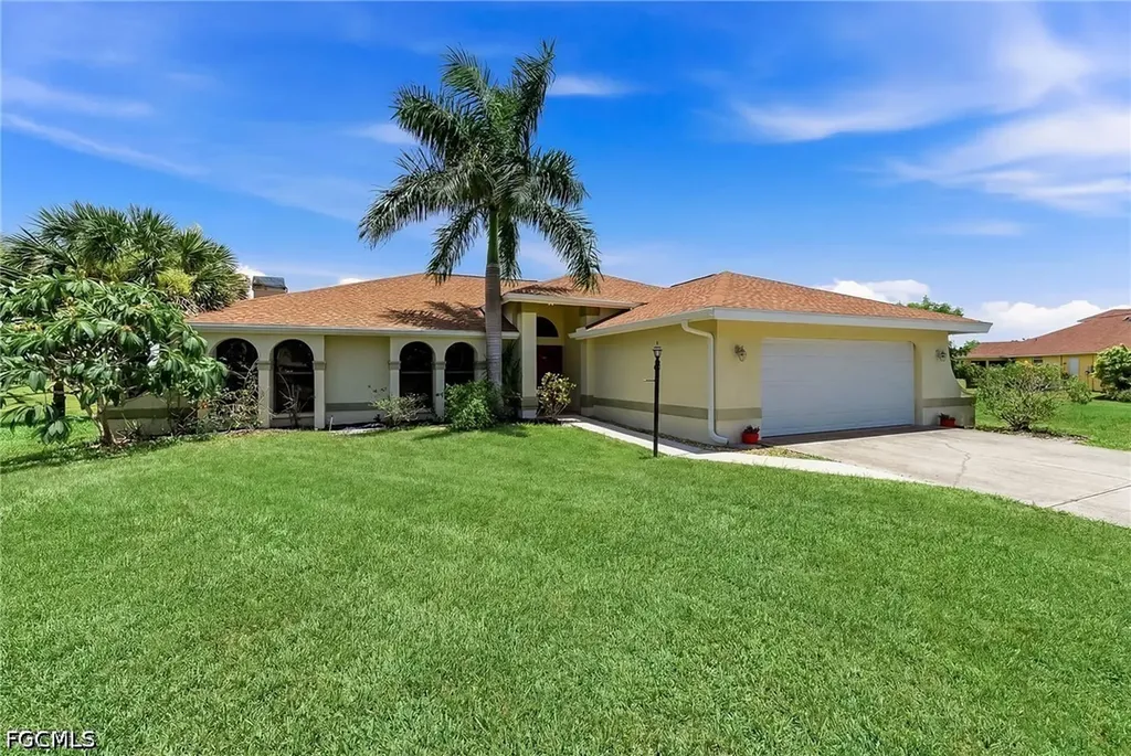 Bokeelia FL, 14366 Tamarac Drive
