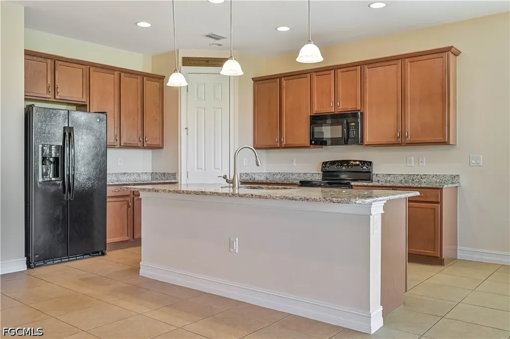 3899 Eldon Street Fort Myers FL 33916