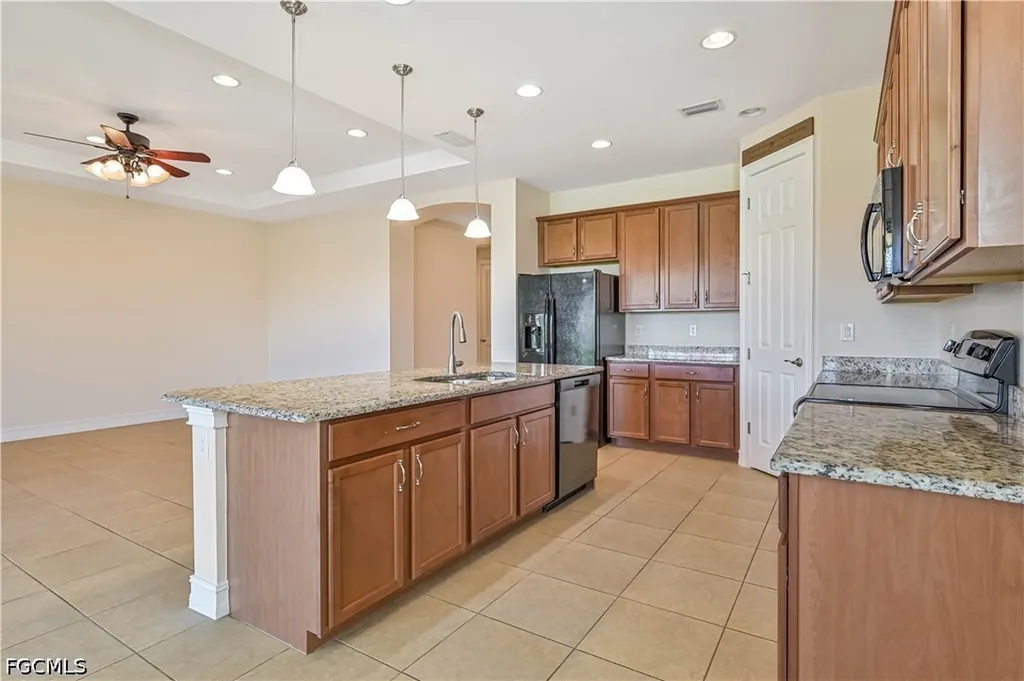 3899 Eldon Street Fort Myers FL 33916