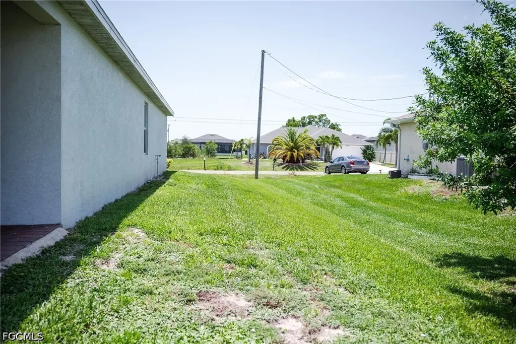 337 SW 30th Avenue Cape Coral FL 33991