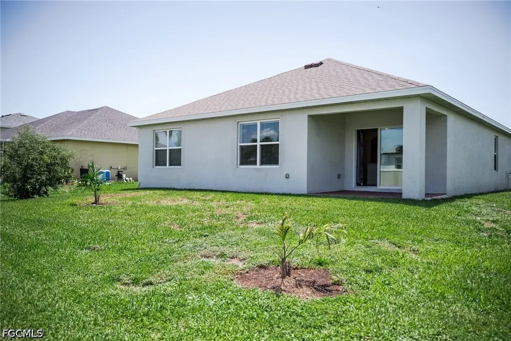337 SW 30th Avenue Cape Coral FL 33991