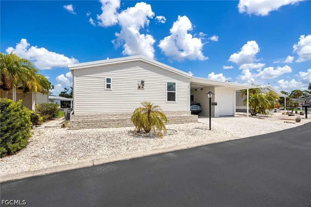 370 Nicklaus Boulevard North Fort Myers FL 33903