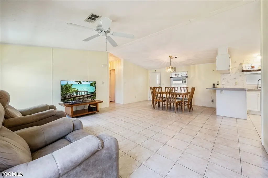 370 Nicklaus Boulevard North Fort Myers FL 33903