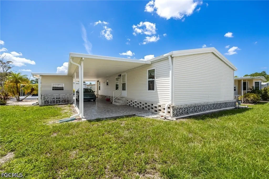 370 Nicklaus Boulevard North Fort Myers FL 33903