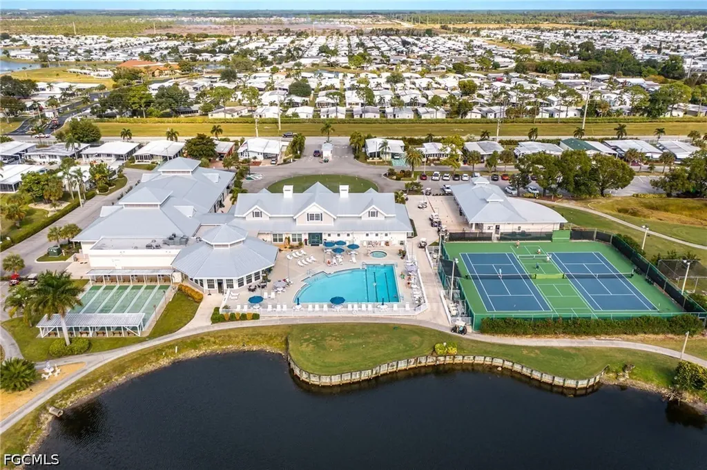 370 Nicklaus Boulevard North Fort Myers FL 33903