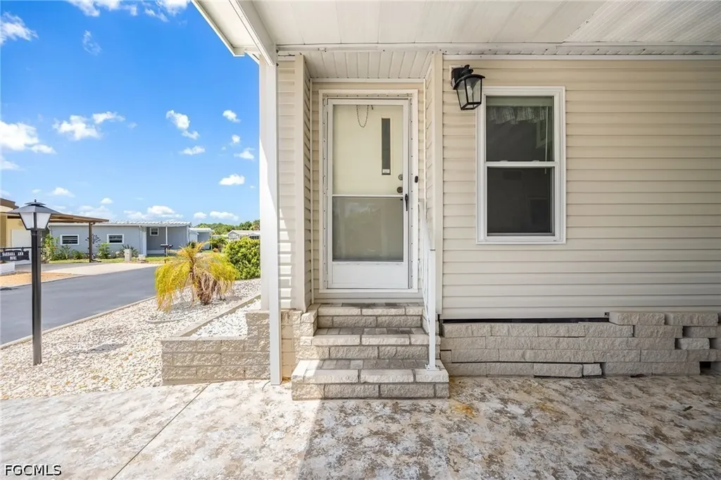 370 Nicklaus Boulevard North Fort Myers FL 33903