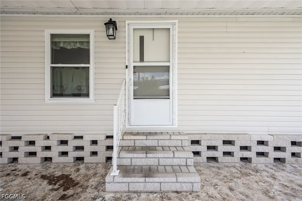 370 Nicklaus Boulevard North Fort Myers FL 33903