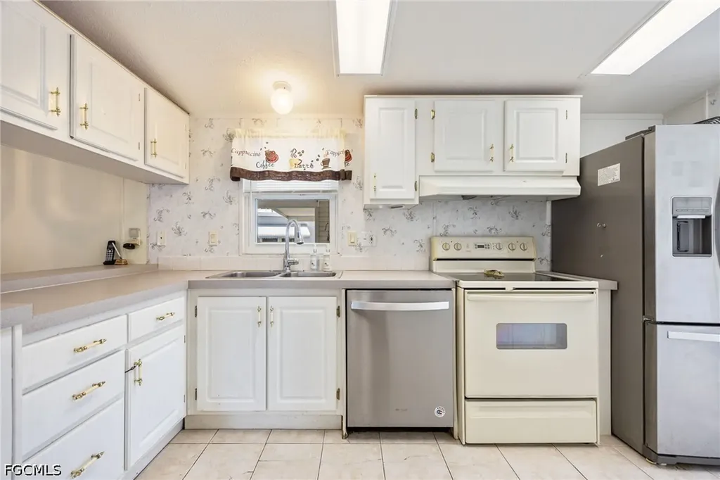 370 Nicklaus Boulevard North Fort Myers FL 33903