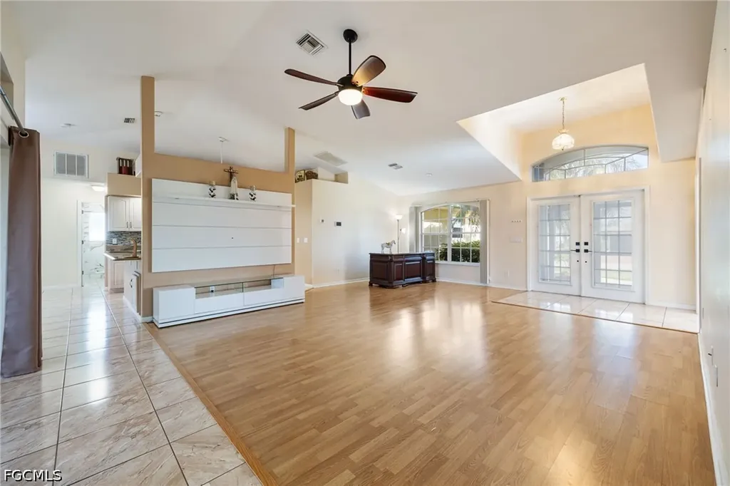 1132 SE 32nd Terrace Cape Coral FL 33904