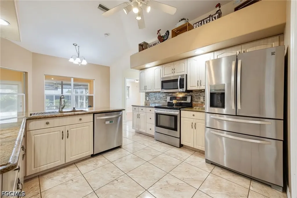 1132 SE 32nd Terrace Cape Coral FL 33904