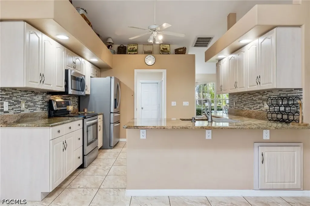 1132 SE 32nd Terrace Cape Coral FL 33904