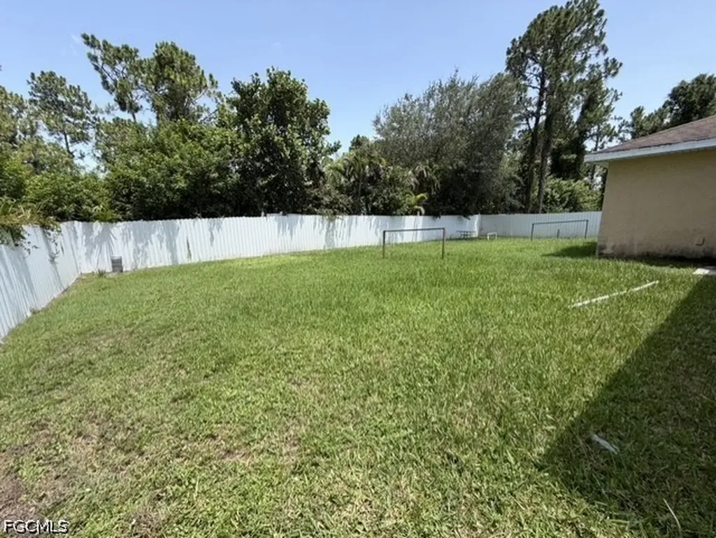 623 Summit Avenue S Lehigh Acres FL 33974