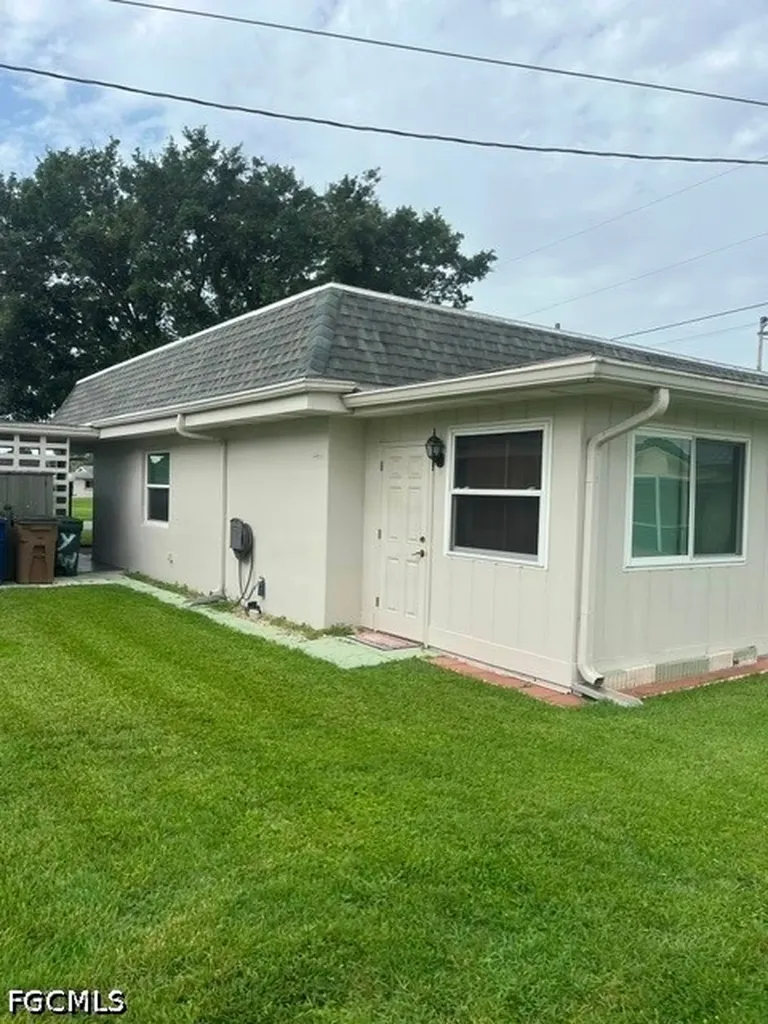 2331 Magnolia Court Lehigh Acres FL 33936