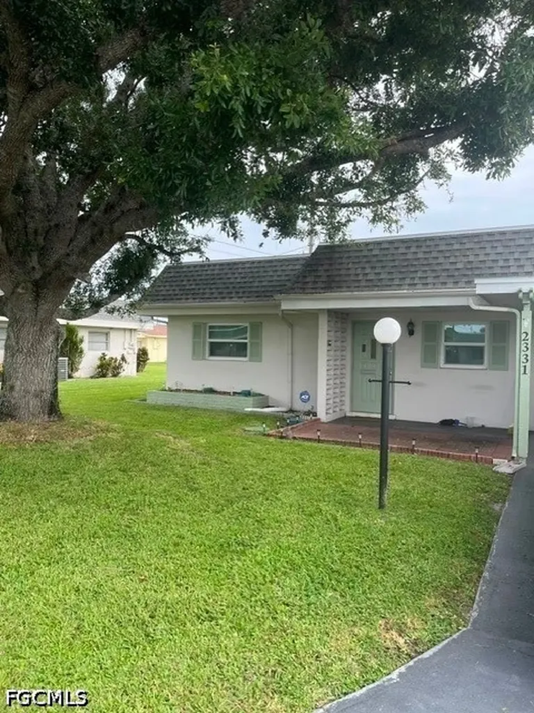 2331 Magnolia Court Lehigh Acres FL 33936
