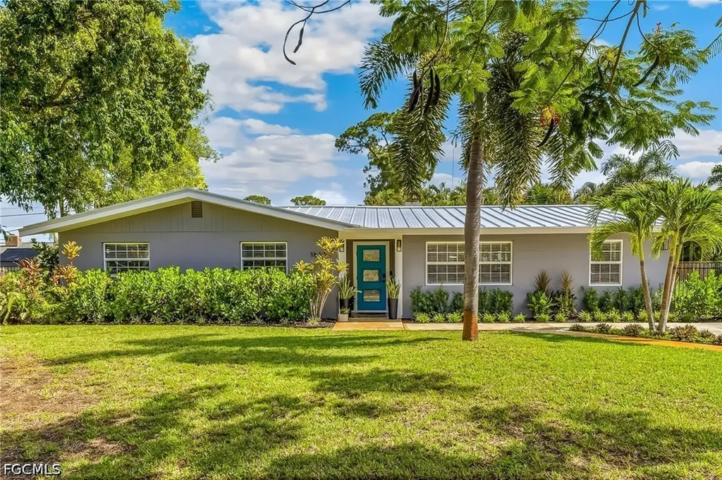 1669 Grove Avenue Fort Myers FL 33901