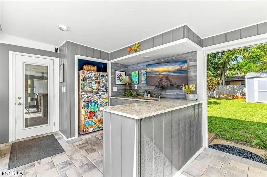 1669 Grove Avenue Fort Myers FL 33901
