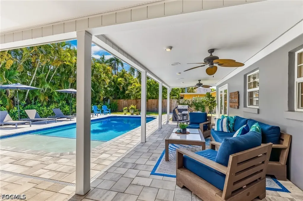 1669 Grove Avenue Fort Myers FL 33901