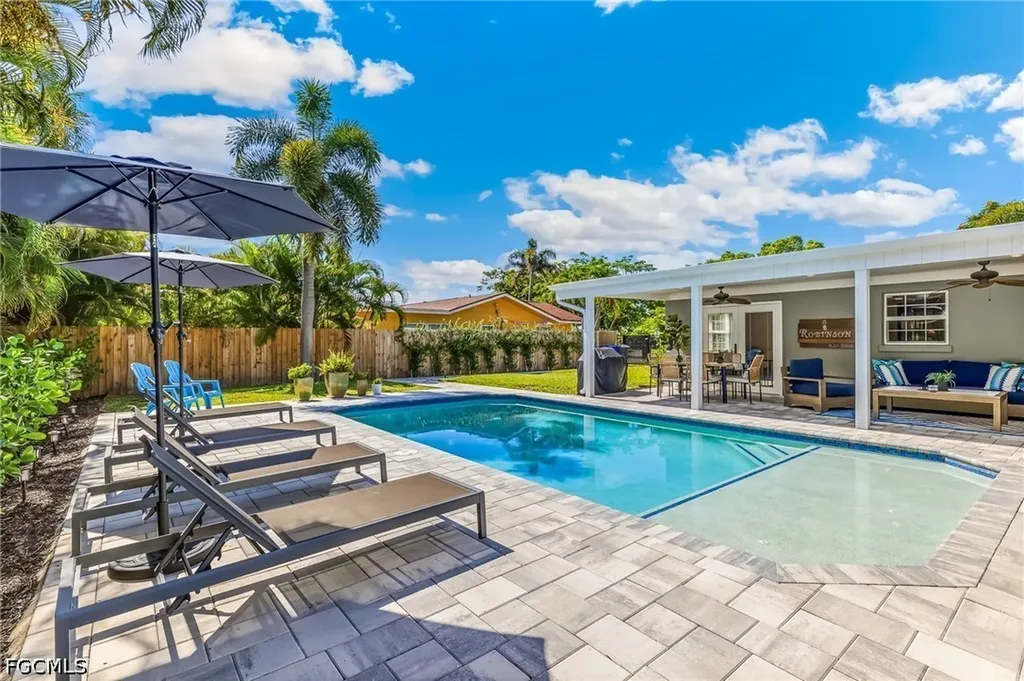 1669 Grove Avenue Fort Myers FL 33901