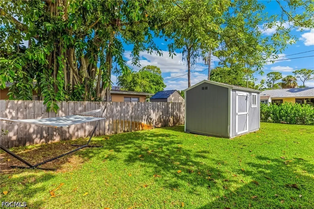 1669 Grove Avenue Fort Myers FL 33901