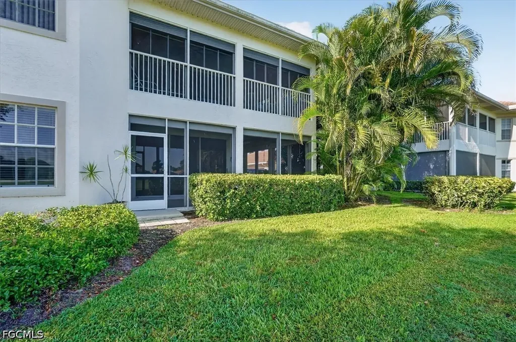 8371 Grand Palm Drive Estero FL 33967