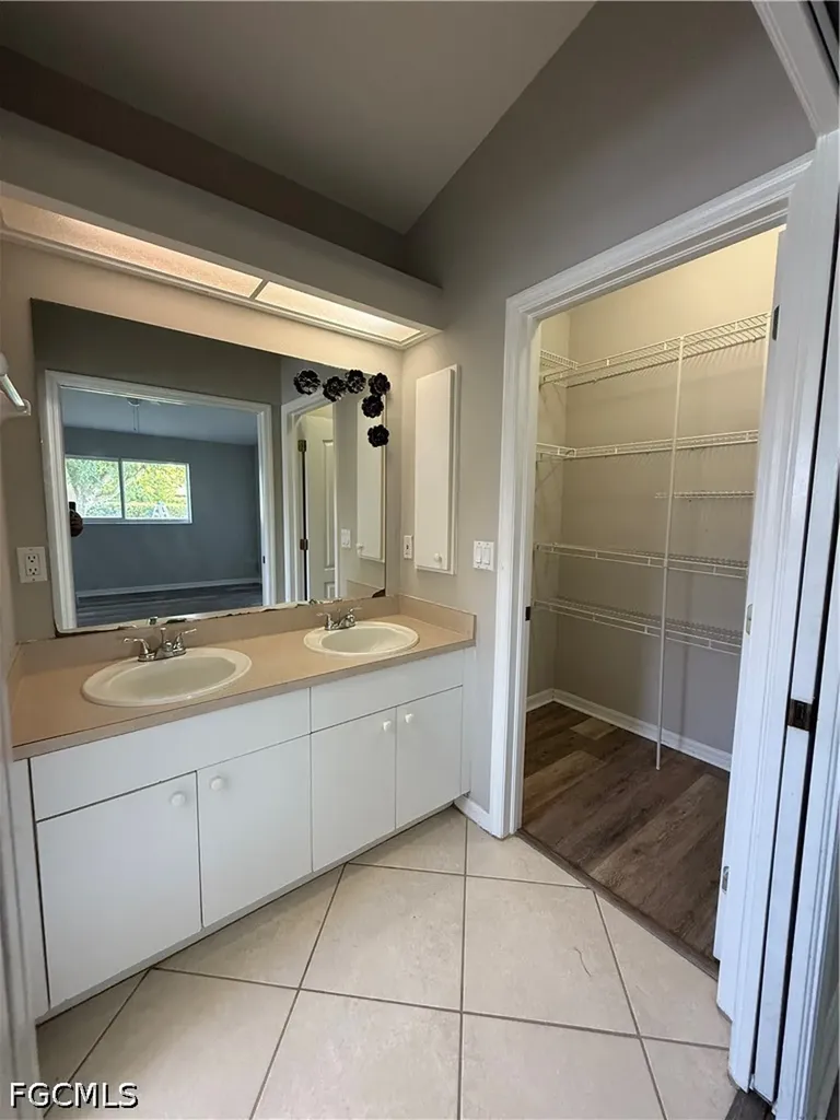 3307 SW 1st Avenue Cape Coral FL 33914