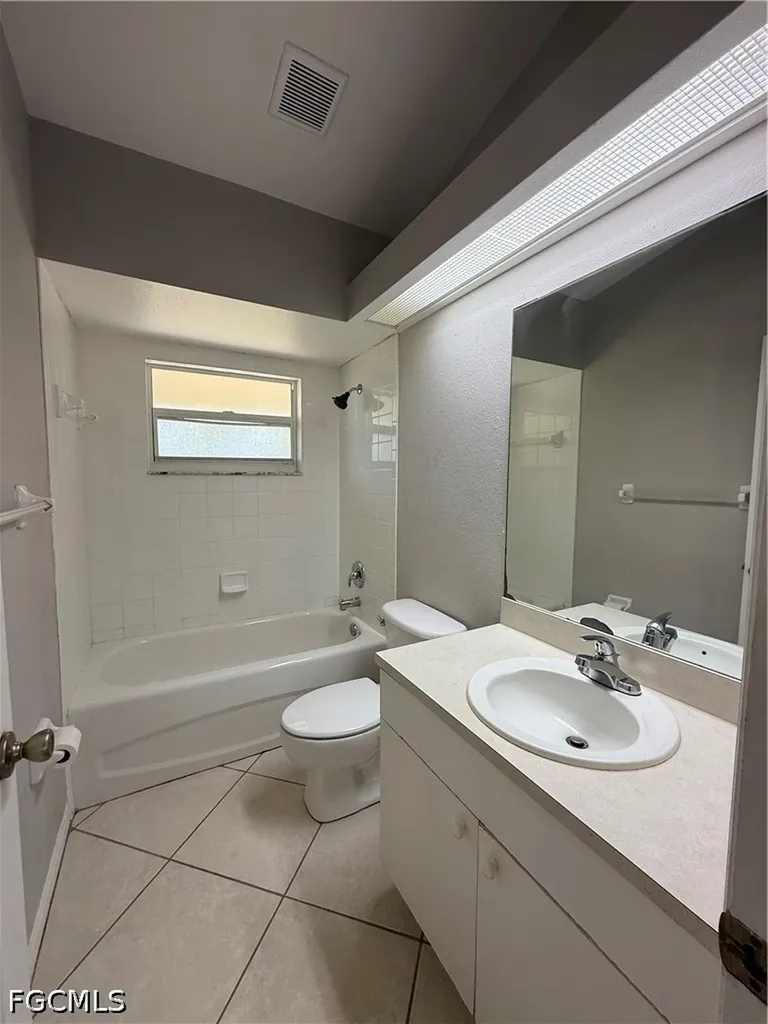 3307 SW 1st Avenue Cape Coral FL 33914
