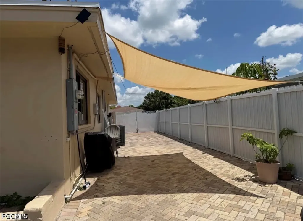 3502 Seminole Avenue Naples FL 34112