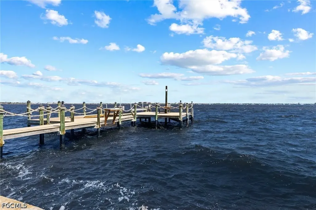 252 Bayshore Drive Cape Coral FL 33904