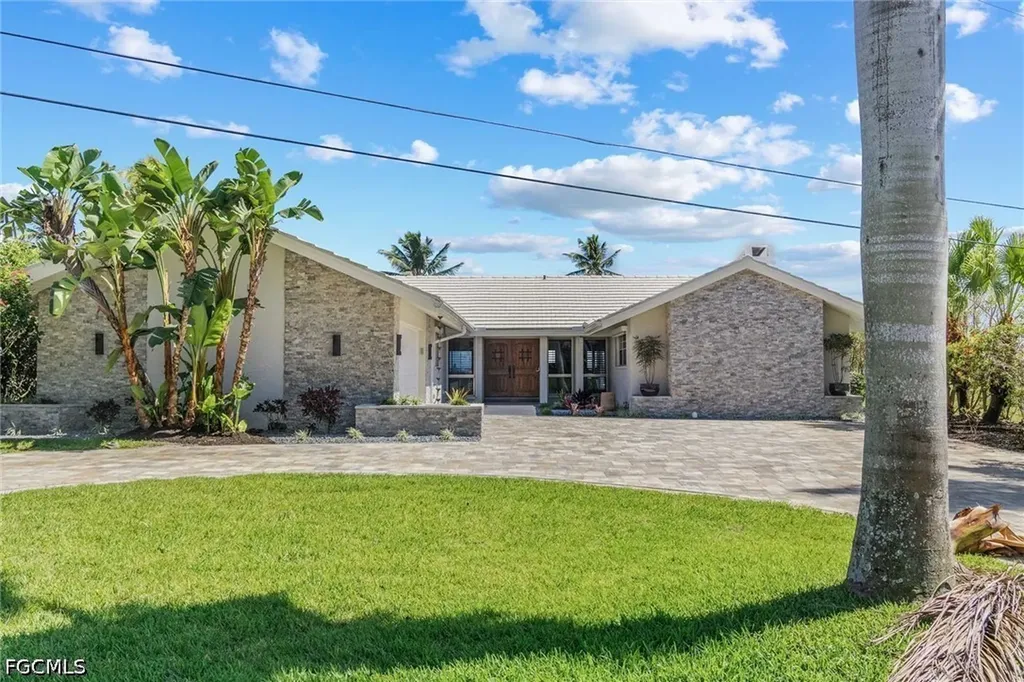 252 Bayshore Drive Cape Coral FL 33904