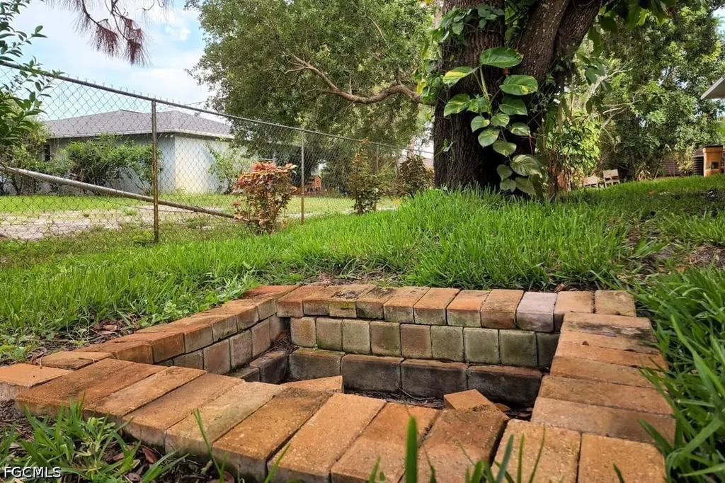 18401 Huckleberry Road Fort Myers FL 33967