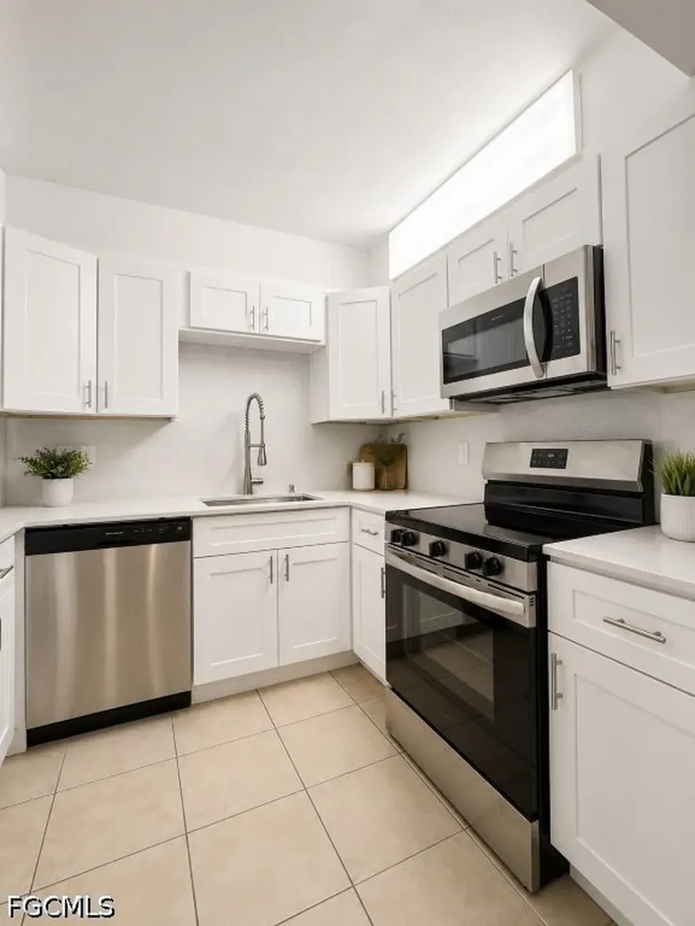 1830 Maravilla Avenue Fort Myers FL 33901