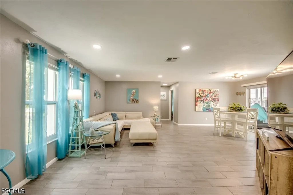 1214 Baldwin Place Lehigh Acres FL 33936
