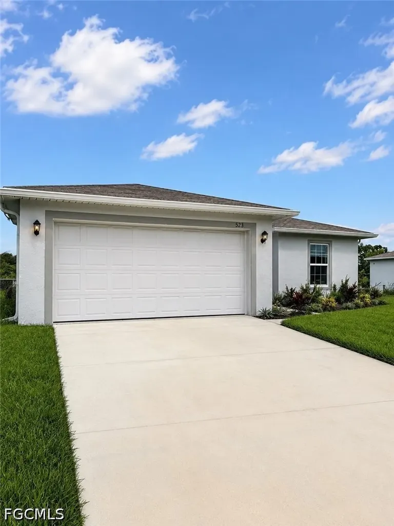 523 Wabasso Avenue S Lehigh Acres FL 33974