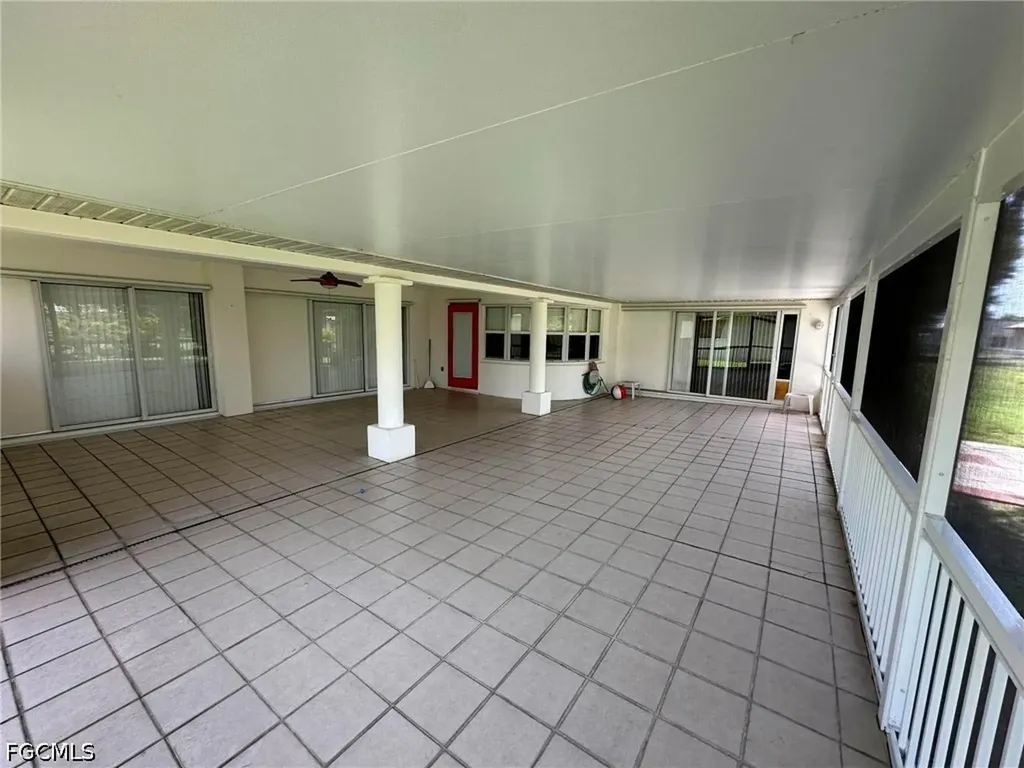 22 SE 14th Court Cape Coral FL 33990