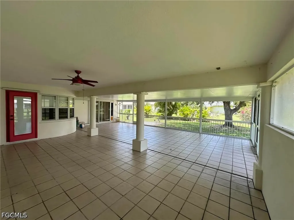 22 SE 14th Court Cape Coral FL 33990