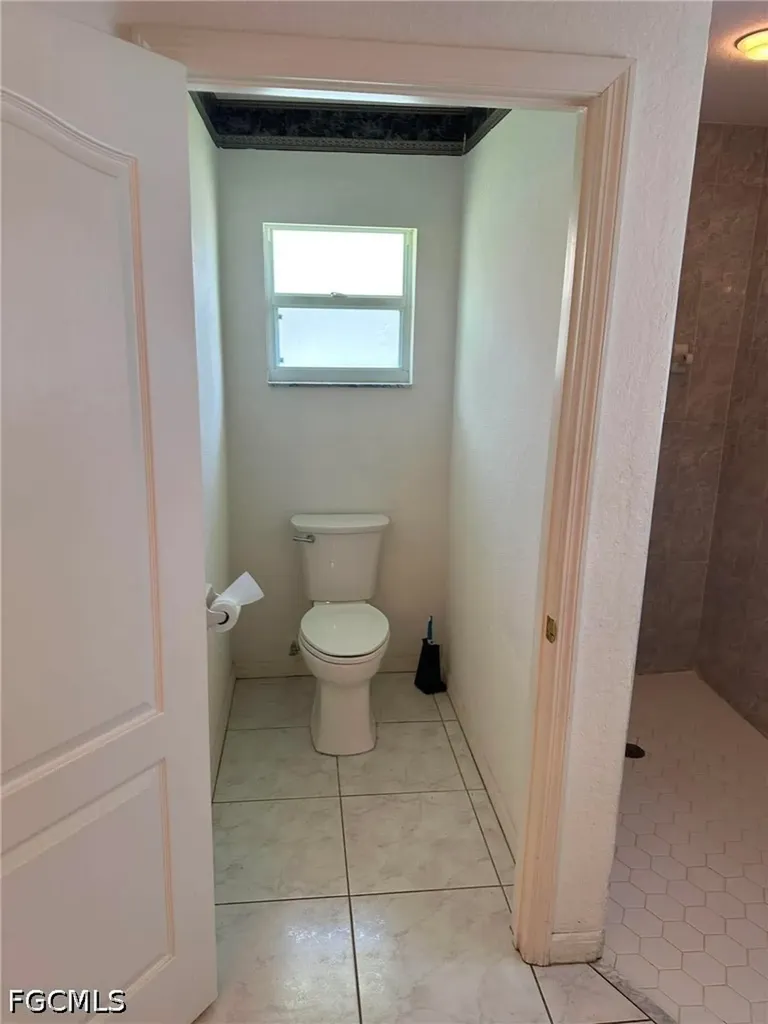 22 SE 14th Court Cape Coral FL 33990