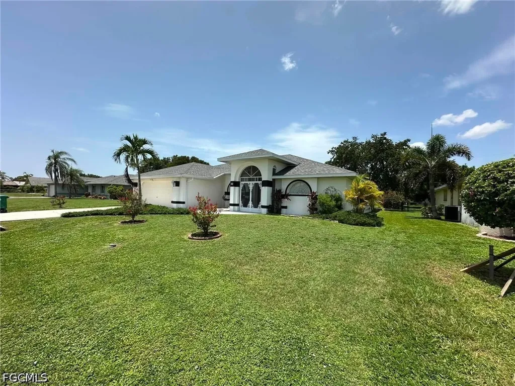 22 SE 14th Court Cape Coral FL 33990
