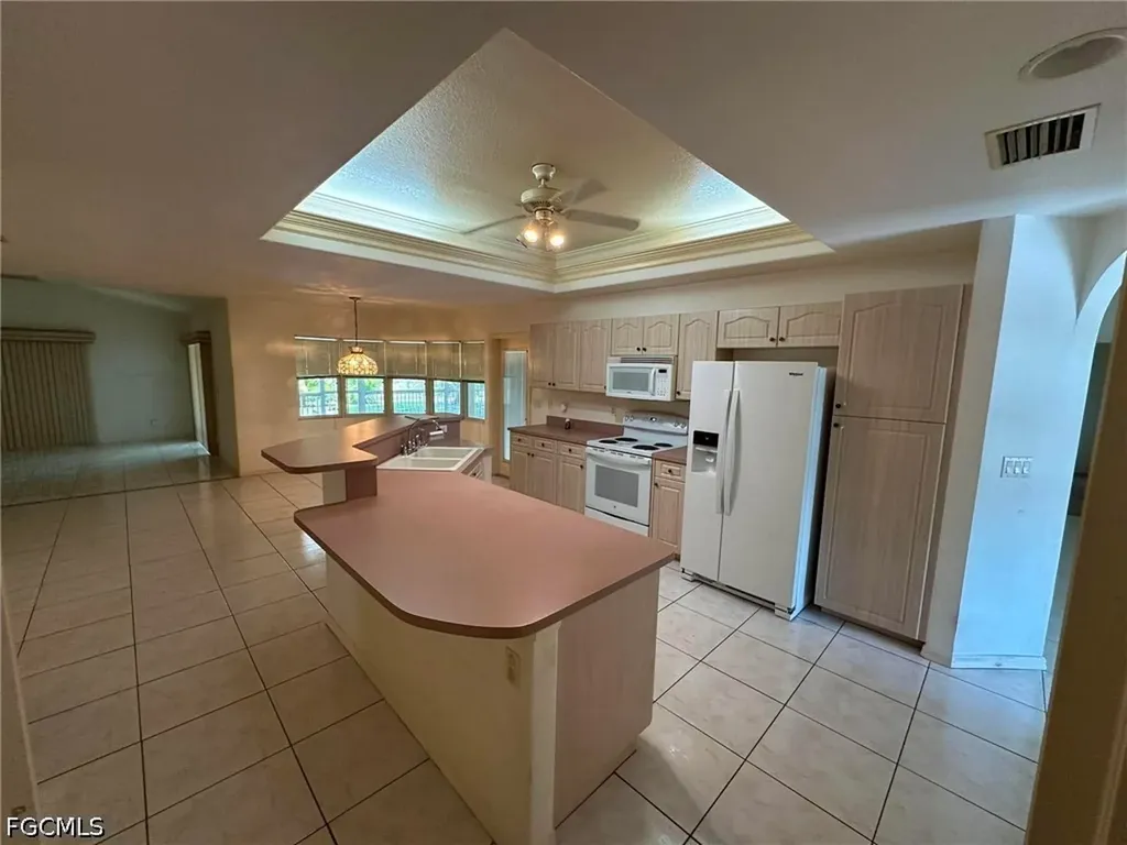 22 SE 14th Court Cape Coral FL 33990