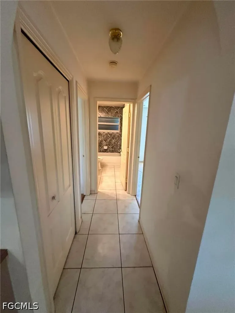 22 SE 14th Court Cape Coral FL 33990