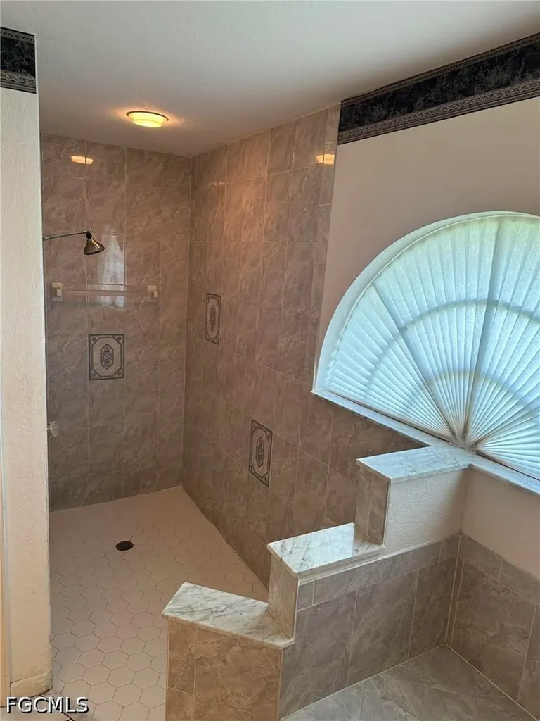 22 SE 14th Court Cape Coral FL 33990