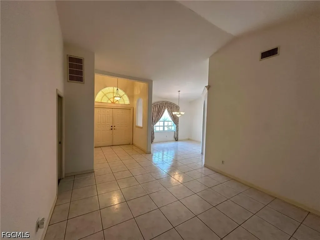 22 SE 14th Court Cape Coral FL 33990