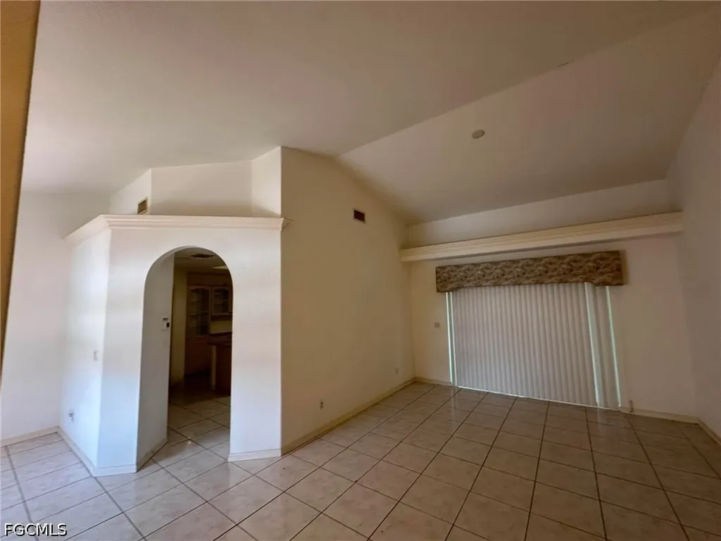 22 SE 14th Court Cape Coral FL 33990
