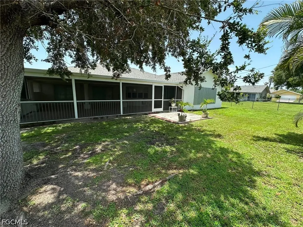 22 SE 14th Court Cape Coral FL 33990