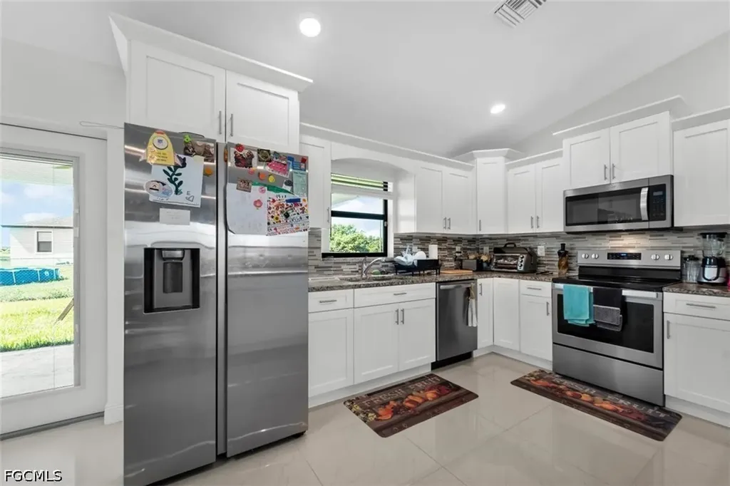 9014 Lamkin Circle Labelle FL 33935