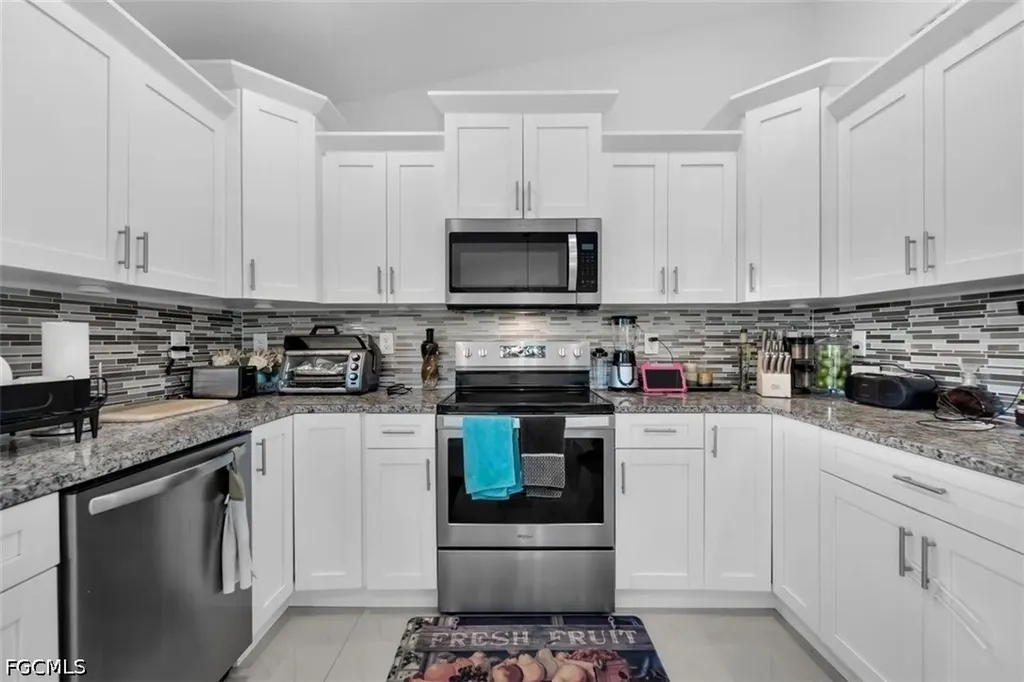 9014 Lamkin Circle Labelle FL 33935
