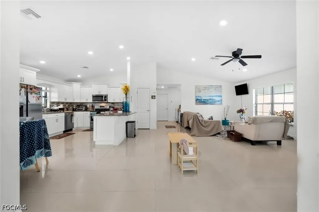 9014 Lamkin Circle Labelle FL 33935