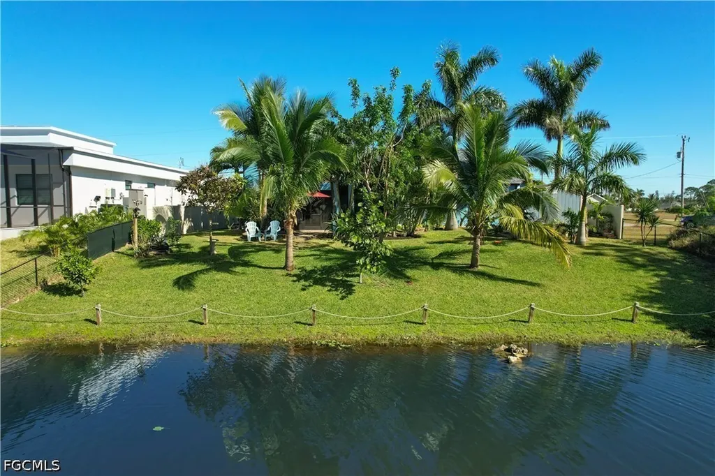 4308 NE 21st Avenue Cape Coral FL 33909