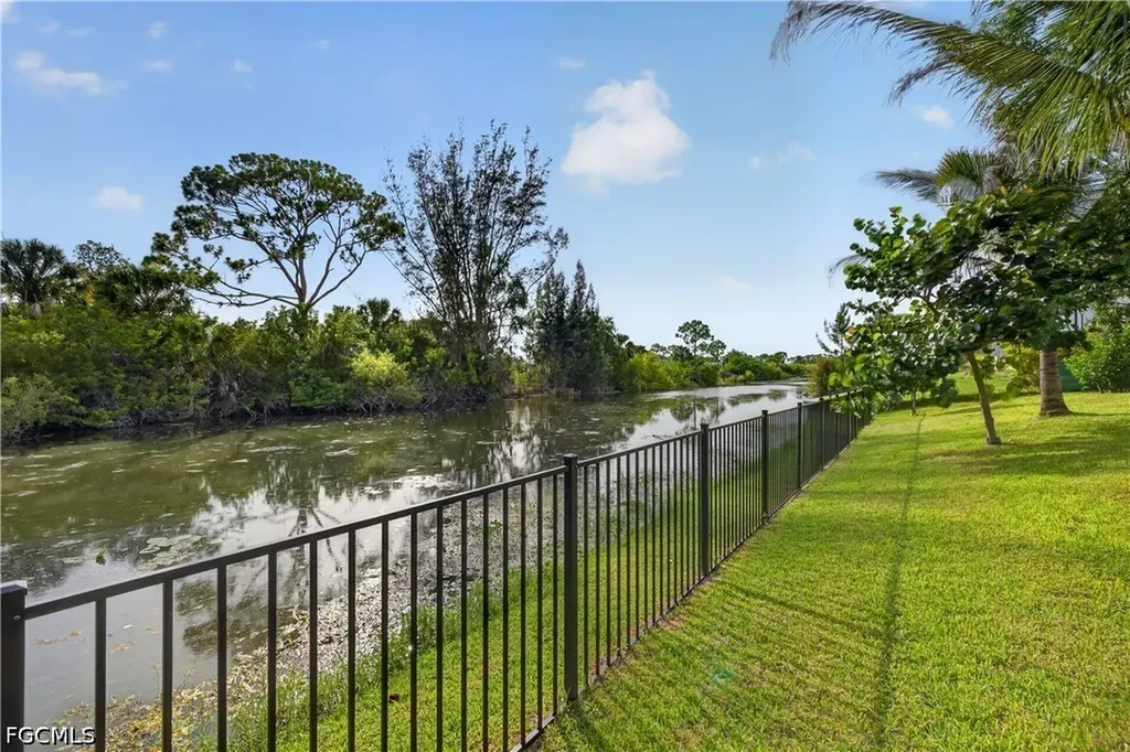4308 NE 21st Avenue Cape Coral FL 33909