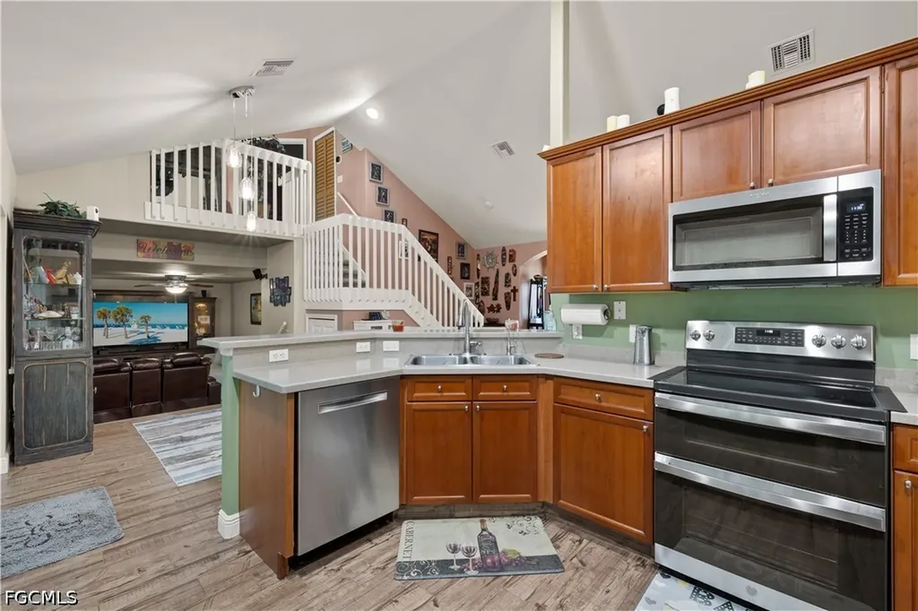 4308 NE 21st Avenue Cape Coral FL 33909