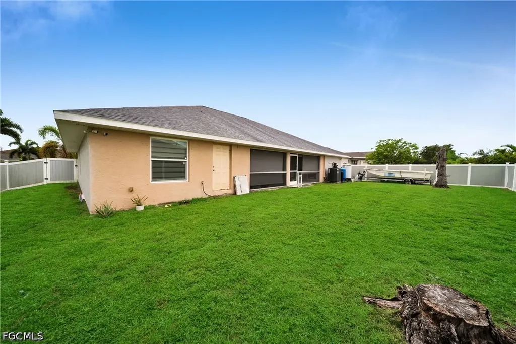 321 NE 19th Street Cape Coral FL 33909
